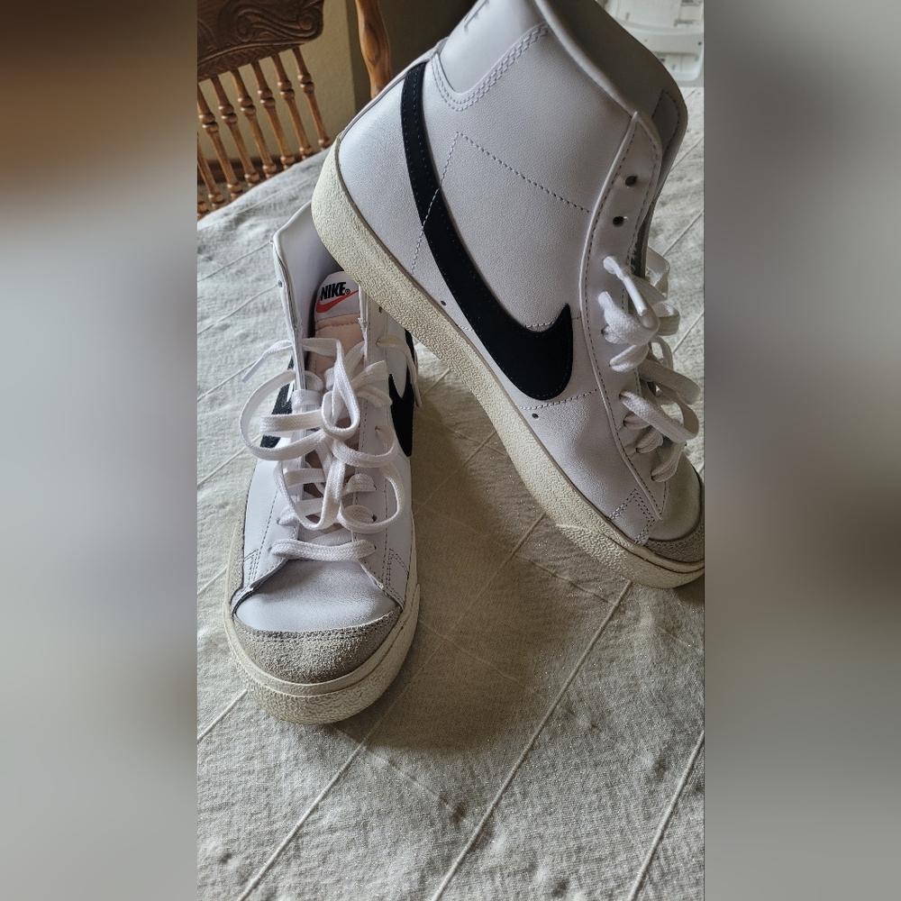 Mens Nike White High-Top Sneakers with Black Swoosh Accent